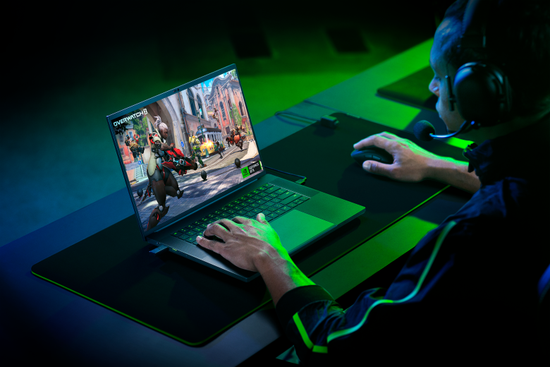 Razer-Blade-16---16quot-Dual-UHD-120Hz---FHD-240Hz-mini-LED-Display-Intel-i9-13950HX-32GB-RAM-2TB-SS-3