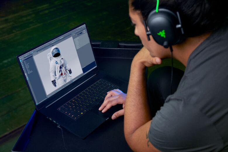 Razer-Blade-17---173quot-UHD-4K-IPS-144Hz-Intel-i9-12900H-32GB-RAM-1TB-SSD-GeForce-RTX-3070Ti-Window-3